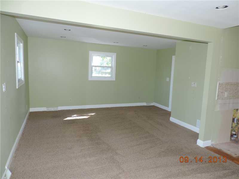 170 Ridgewood Road Pittsburgh, PA 15237 - Photo 7 of 13 Family Room. A second look at the first floor family room as you can see to the right it is open to the kitchen