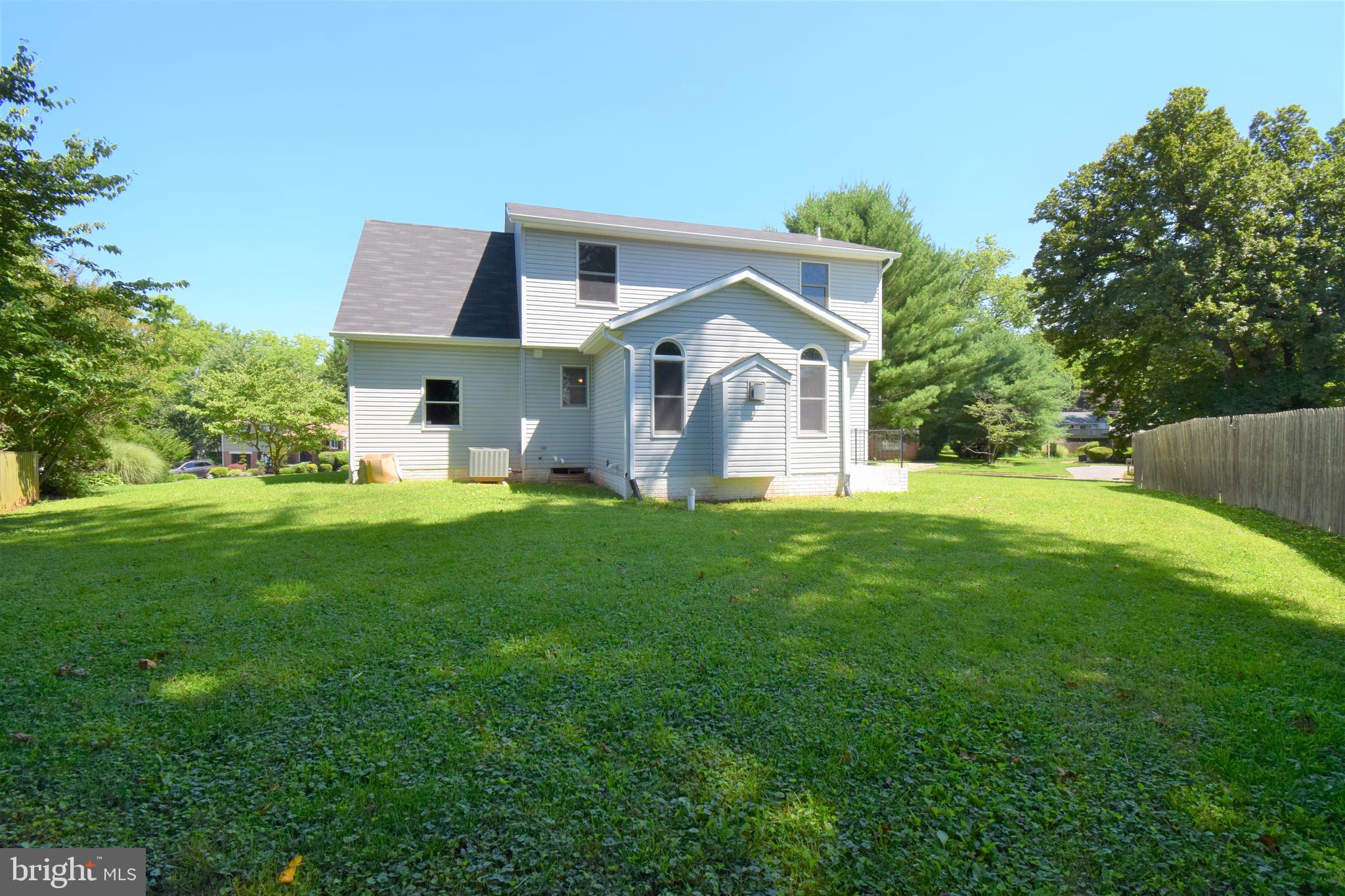 1209 Pine Ridge Lane Baltimore, MD 21208 - Photo 3 of 35 Gallery Image 3