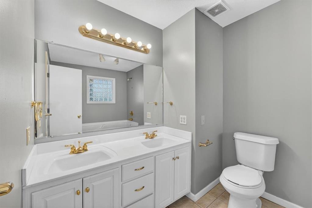 2133 Northeast Todd George Road Lee's Summit, MO 64086 - Photo 51 of 67
