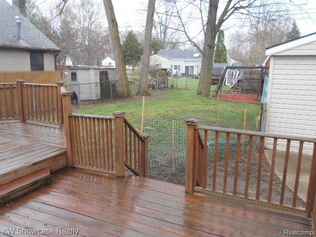 2626 Hessel Avenue Rochester Hills, MI 48307 - Photo 3 of 14