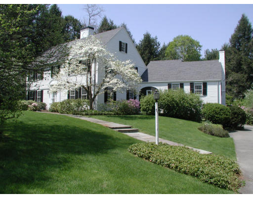 71-65 Hundreds Road Wellesley, MA 02481 - Photo 1 of 7