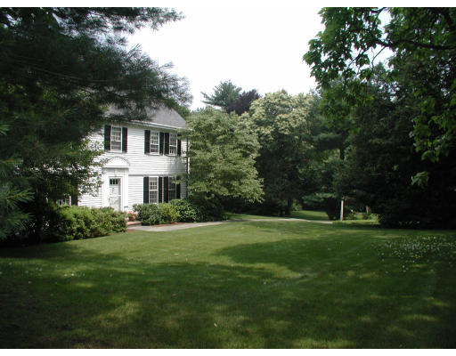 71-65 Hundreds Road Wellesley, MA 02481 - Photo 5 of 7
