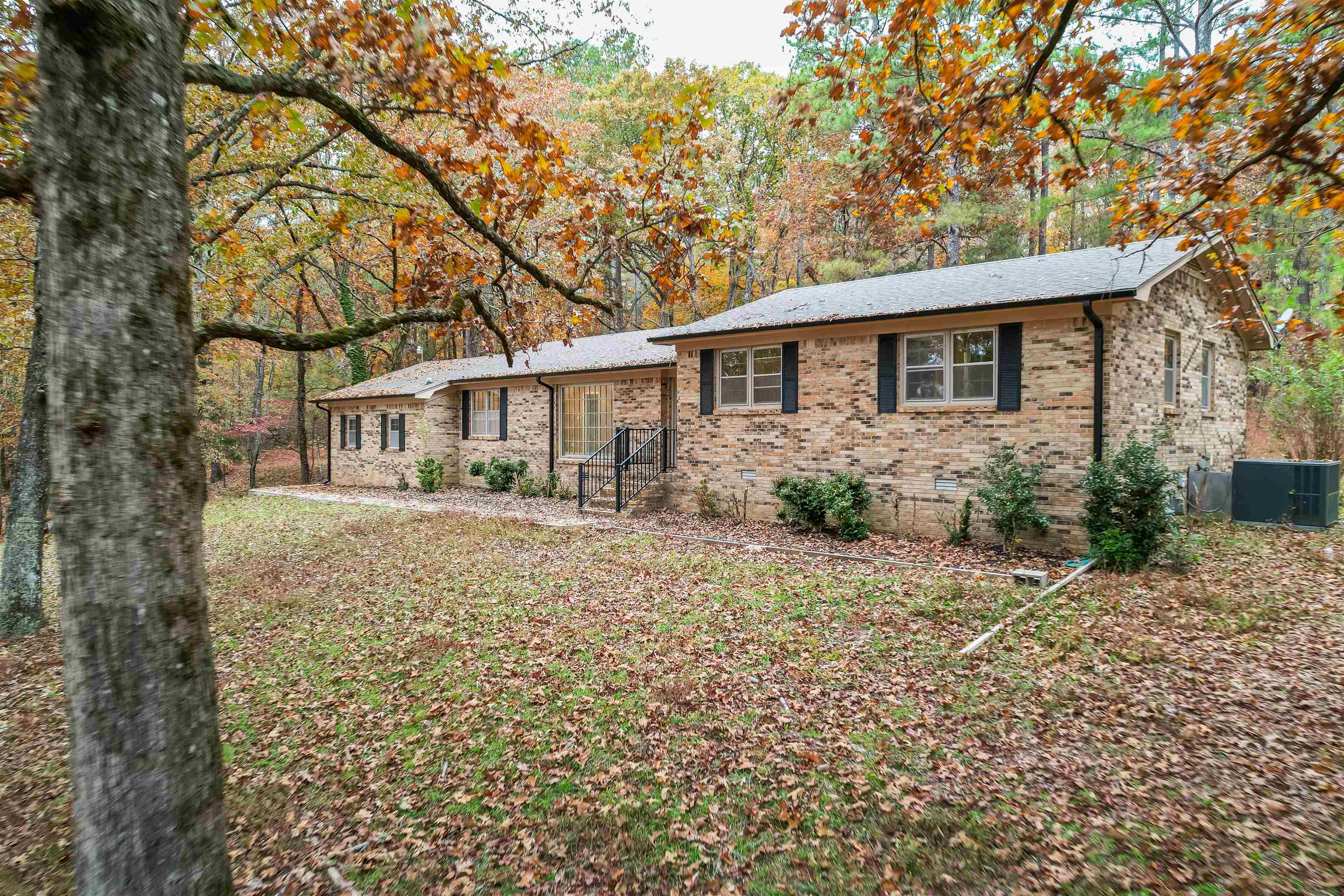 567 South 6th Street Selmer, TN 38375 - Photo 6 of 31 Ranch-style home with brick siding and crawl space