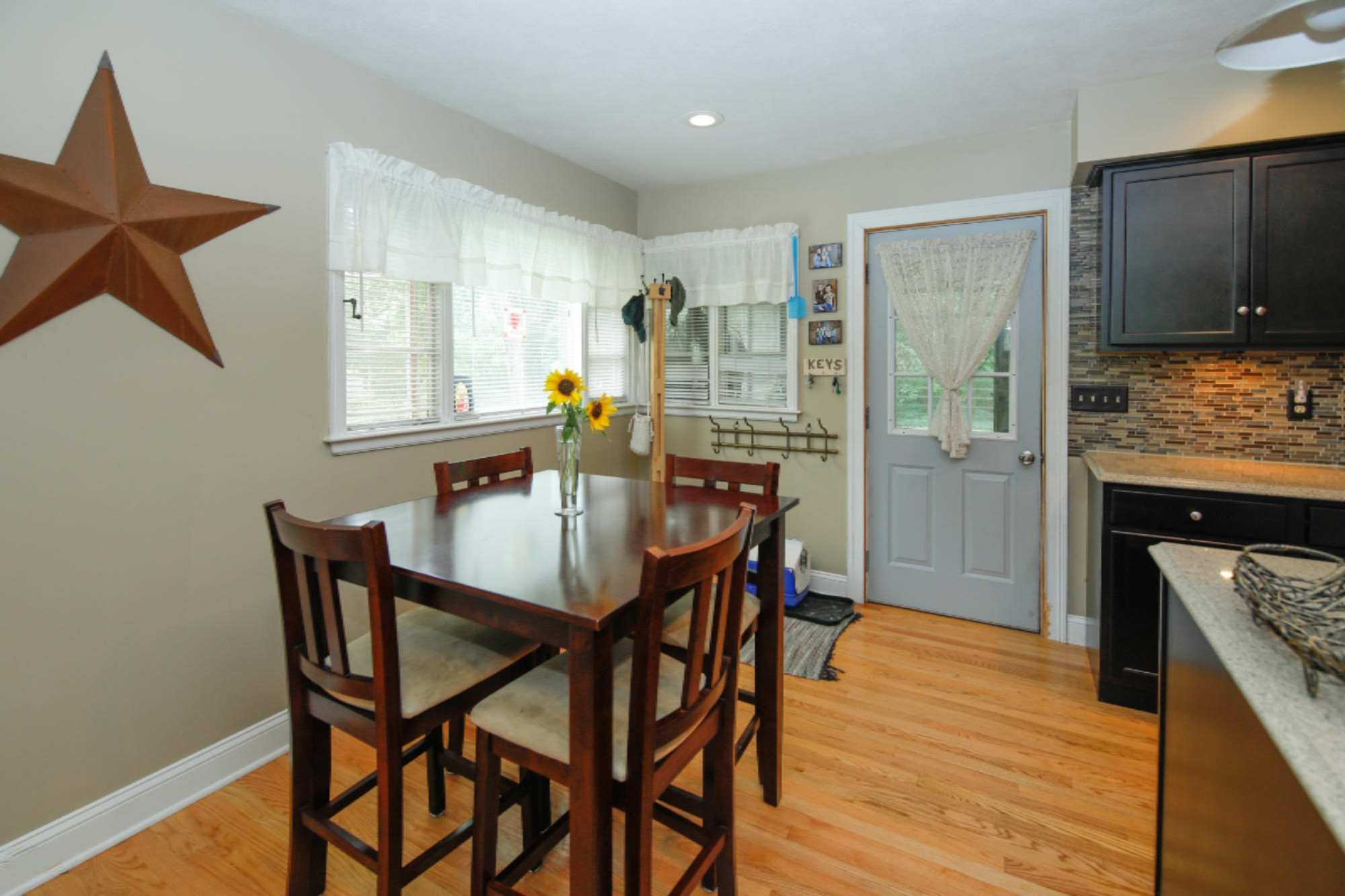 210 Bridge Road Allegan, MI 49010 - Photo 8 of 34 210 Bridge Rd-108