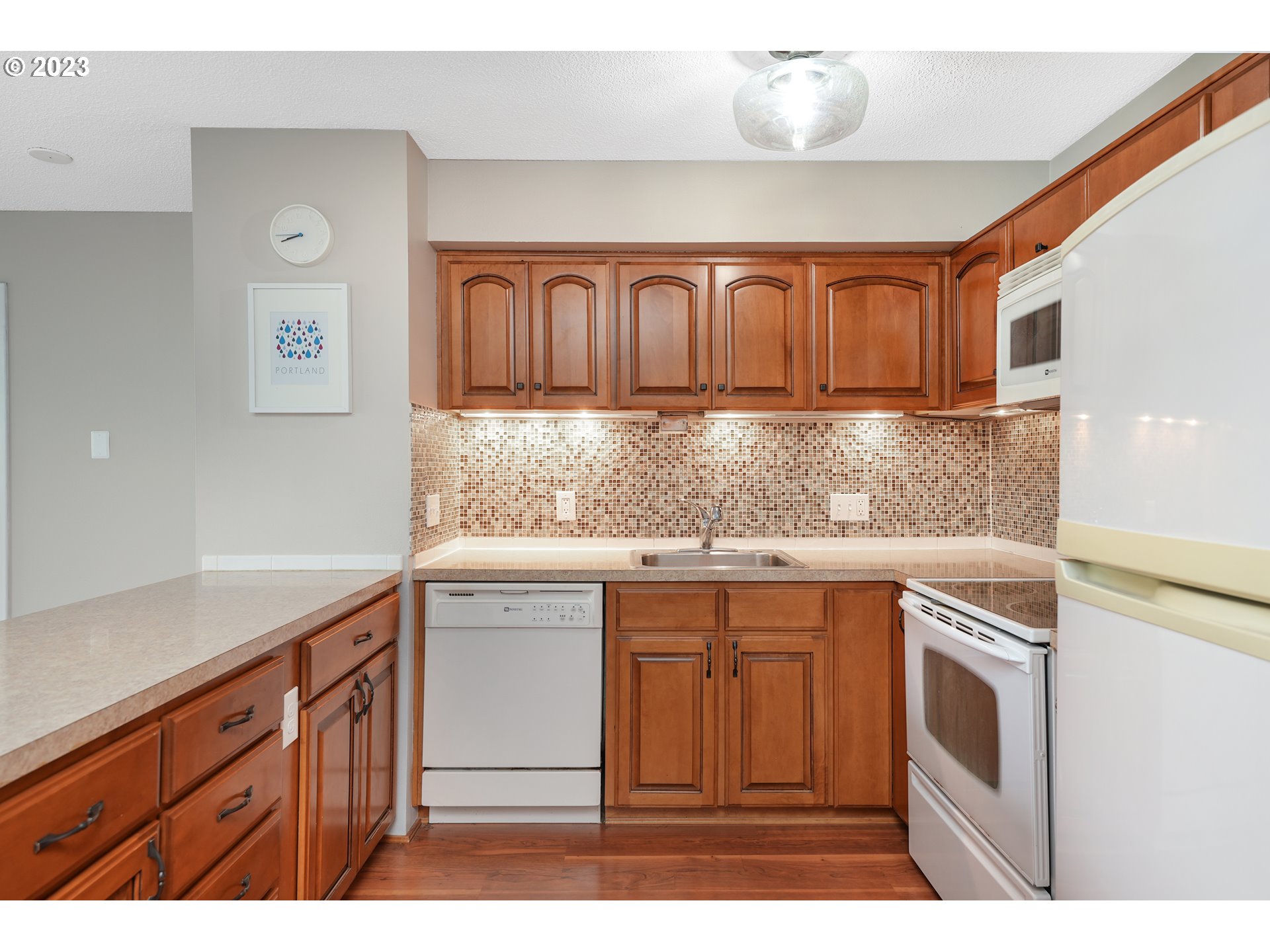 2020 Southwest Main Street, Unit 404 Portland, OR 97205 - Photo 8 of 26 Gallery Image 8