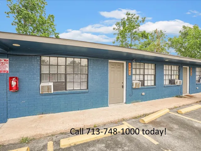 a view of a house with a outdoor space