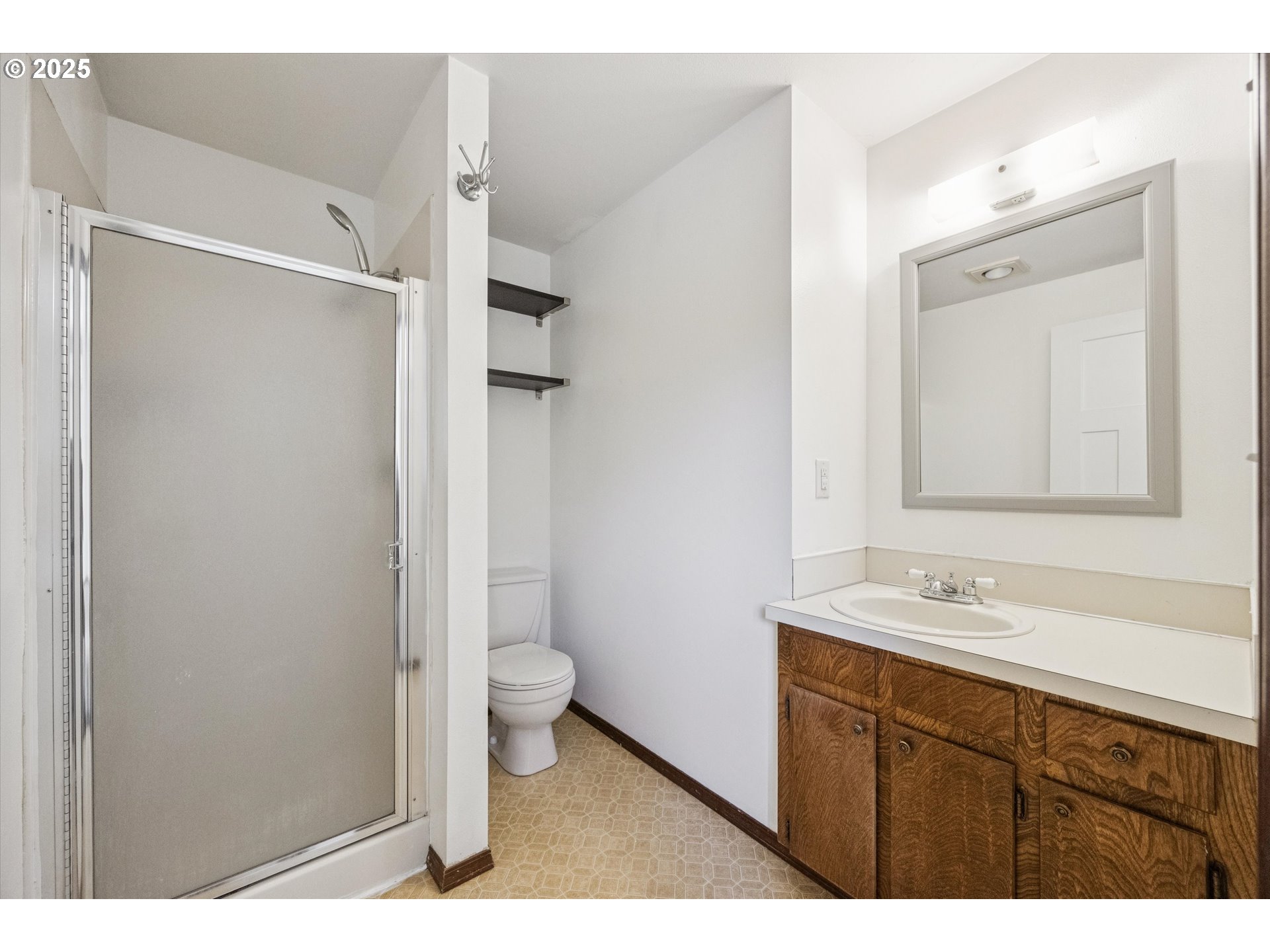 1625 Southeast Regner Road Gresham, OR 97080 - Photo 22 of 31 Bathroom, Attached