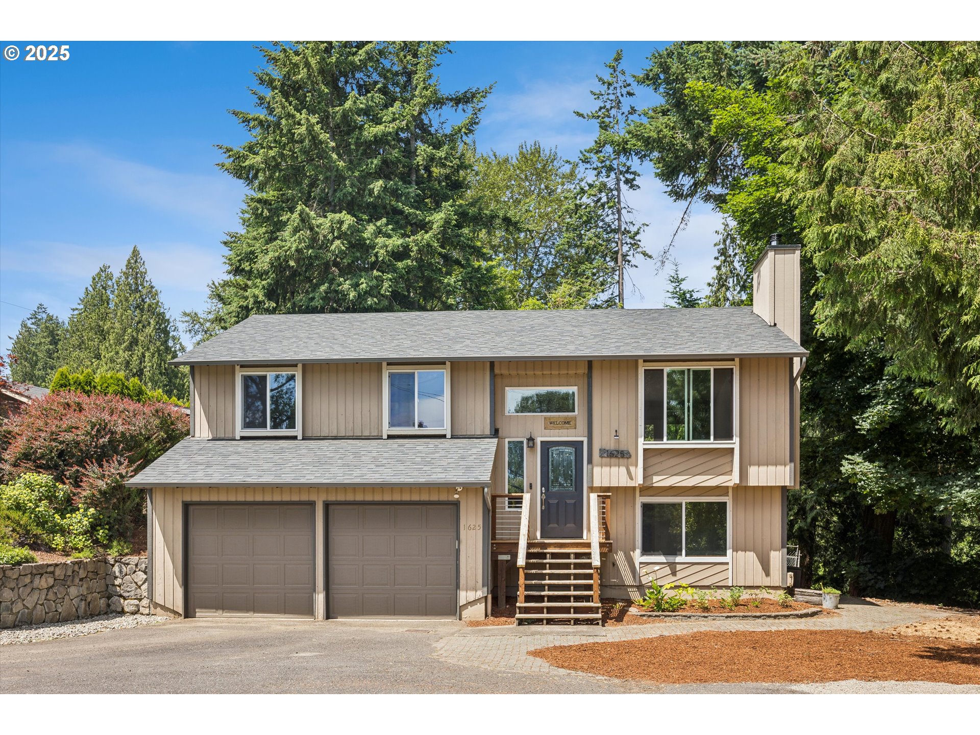 1625 Southeast Regner Road Gresham, OR 97080 - Photo 3 of 31