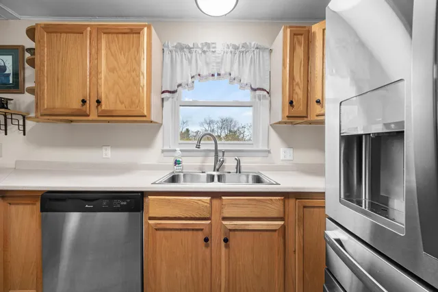 $349,000 | 20 Thompson Road, Veazie, ME 04401