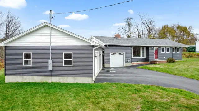 $349,000 | 20 Thompson Road, Veazie, ME 04401