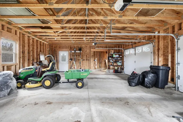 $349,000 | 20 Thompson Road, Veazie, ME 04401