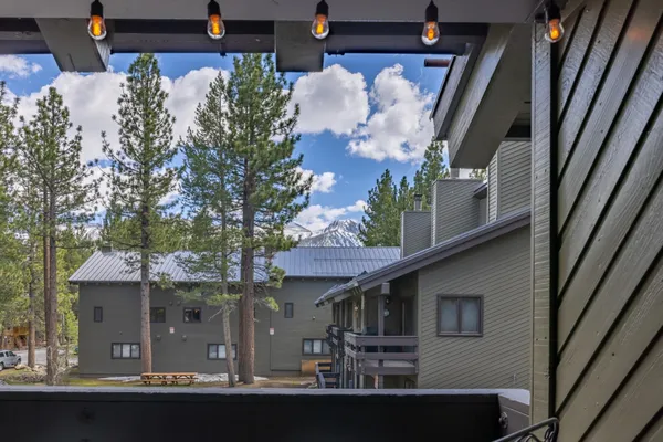 $849,000 | 484 Manzanita Road, Unit 16, Mammoth Lakes, CA 93546