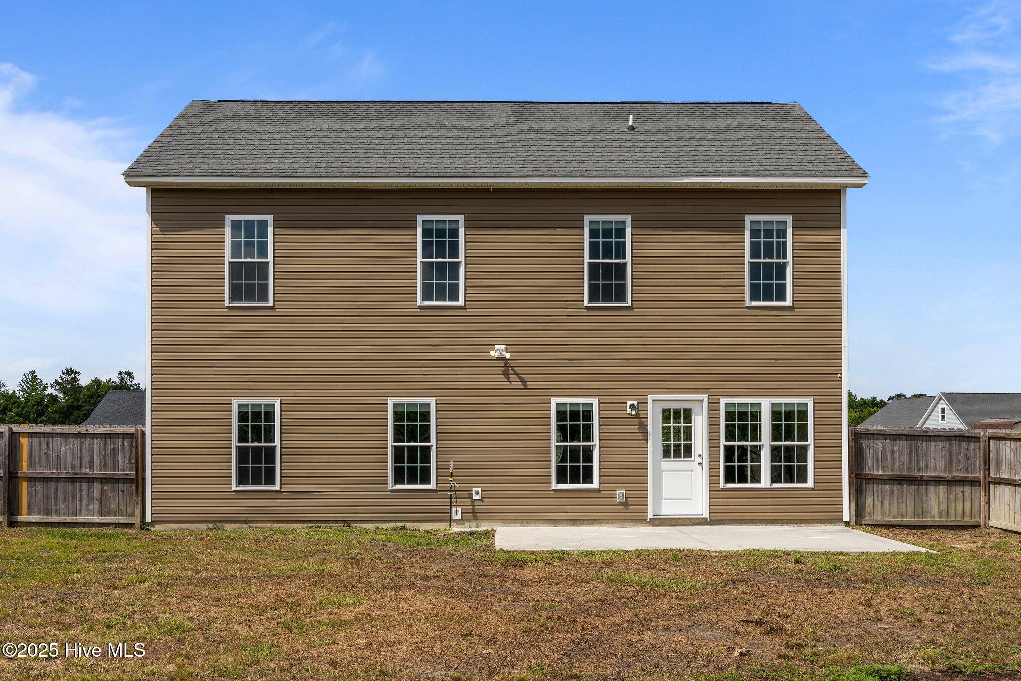 305 Spring Maple Way Richlands, NC 28574 - Photo 20 of 52 47-web-or-mls-IMG_9132