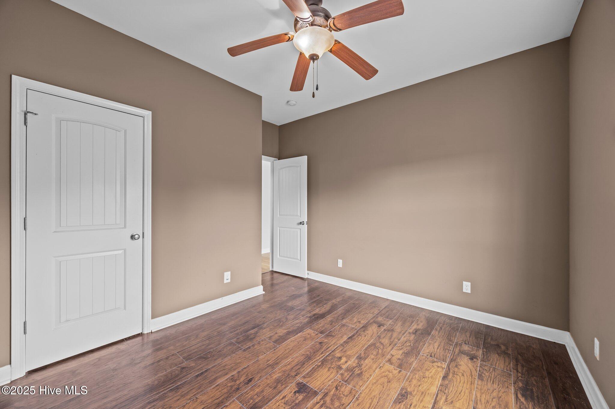 305 Spring Maple Way Richlands, NC 28574 - Photo 34 of 52 26-web-or-mls-IMG_8969