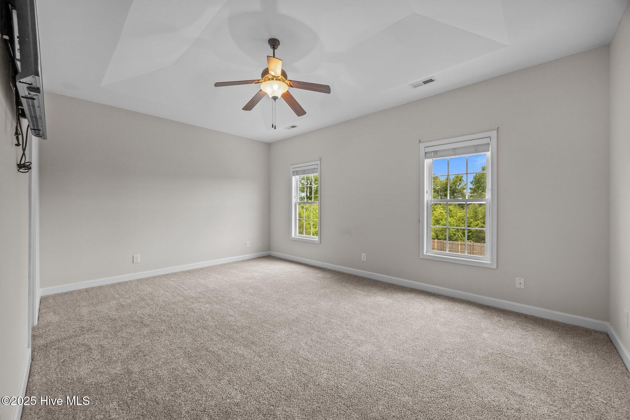 305 Spring Maple Way Richlands, NC 28574 - Photo 38 of 52 31-web-or-mls-IMG_9011