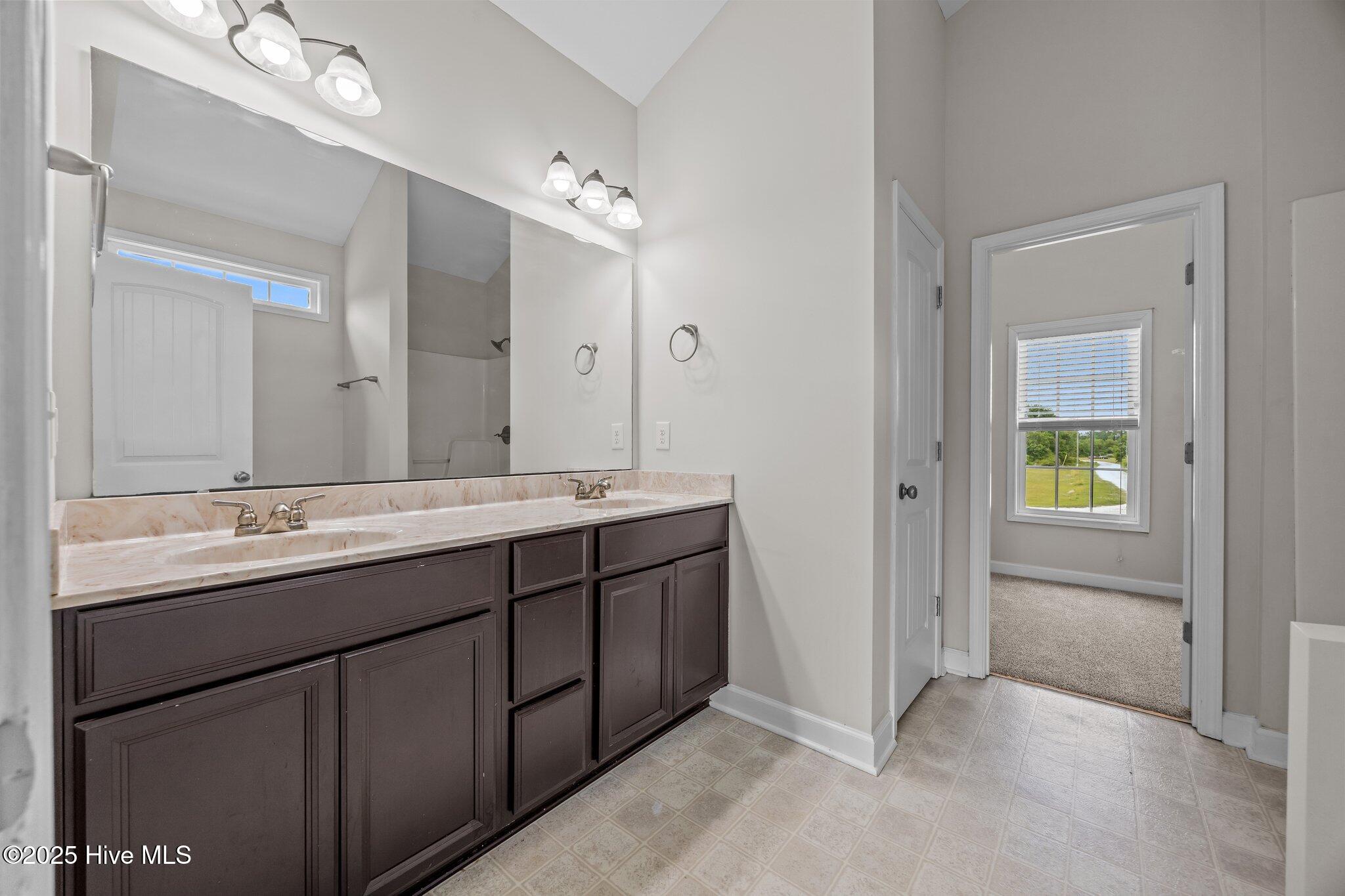 305 Spring Maple Way Richlands, NC 28574 - Photo 41 of 52 34-web-or-mls-IMG_9029