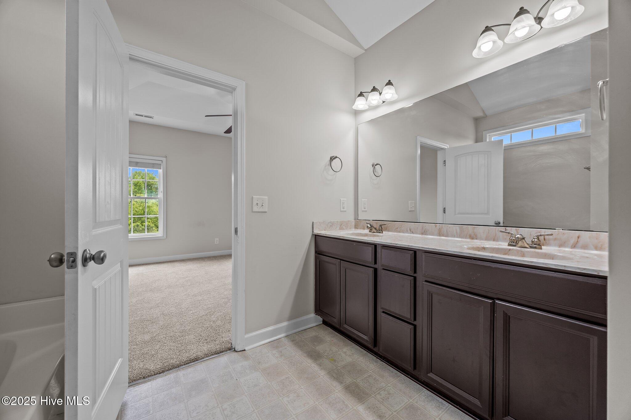 305 Spring Maple Way Richlands, NC 28574 - Photo 42 of 52 35-web-or-mls-IMG_9035