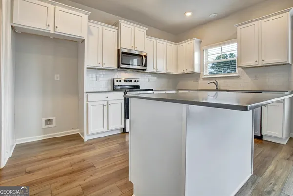 $380,000 | 417 Sawmill Trace, Hampton, GA 30228