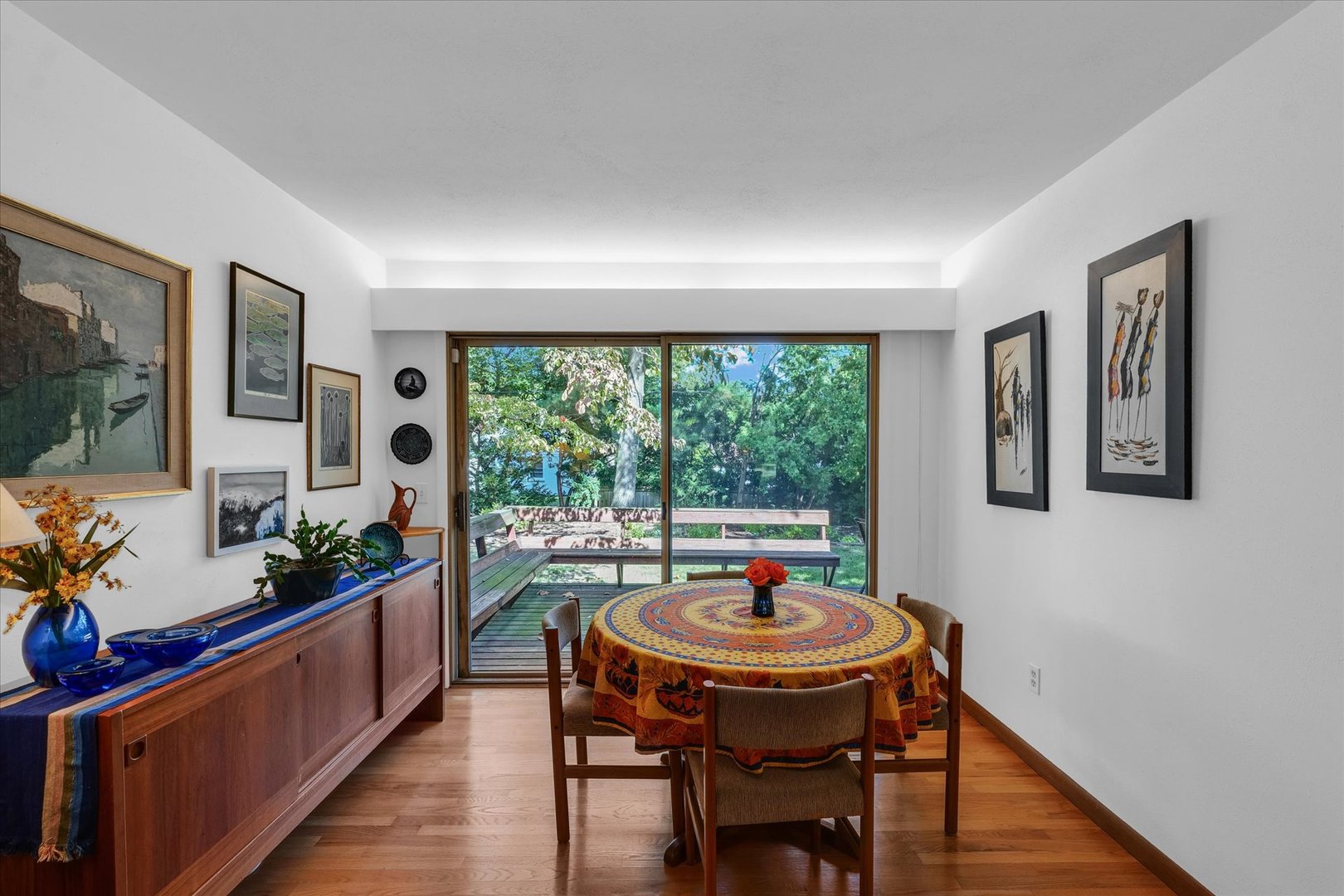 1505 Alma Drive Champaign, IL 61820 - Photo 13 of 50 a table and chairs in a room