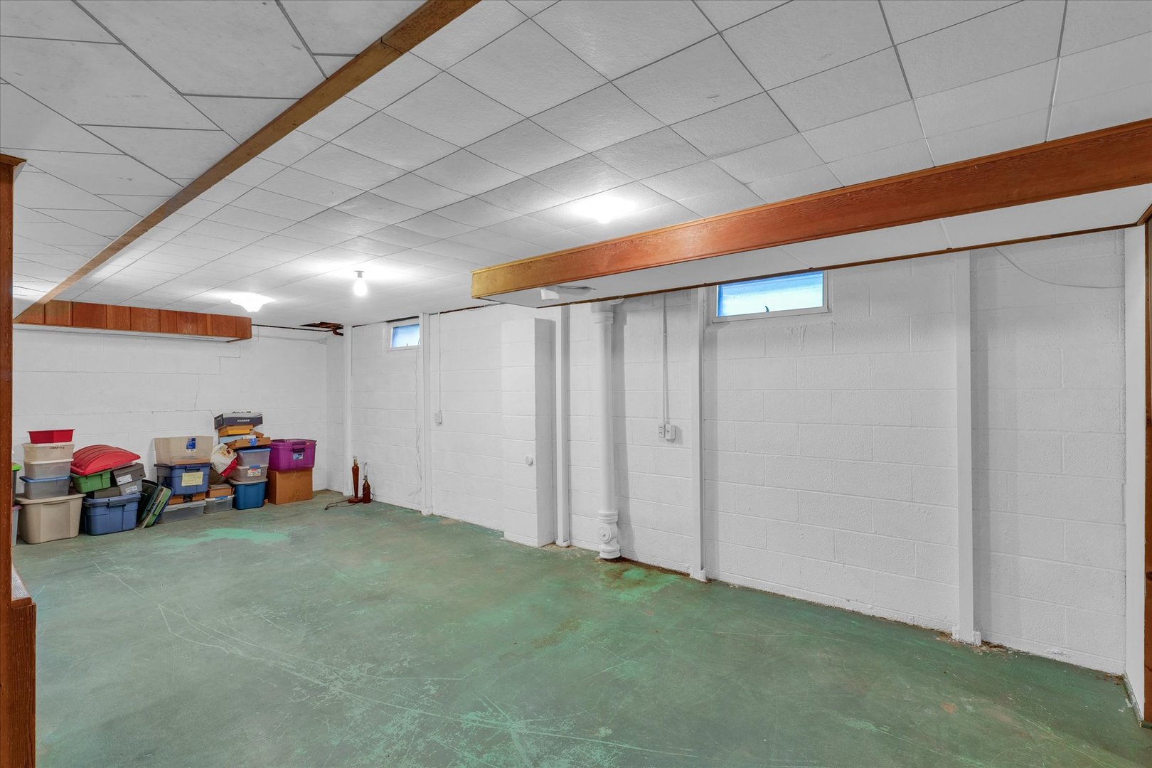 1505 Alma Drive Champaign, IL 61820 - Photo 36 of 50 a view of a room with air conditioner duct and materials on floor