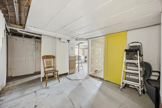 $175,000 | 212 10th Street North, Moorhead, MN 56560