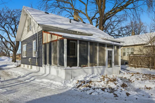 $175,000 | 212 10th Street North, Moorhead, MN 56560