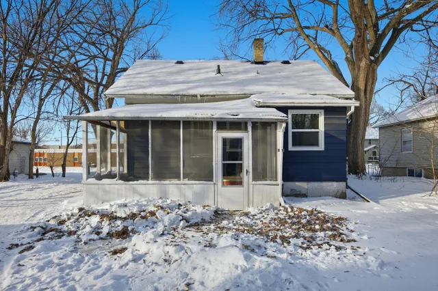 $175,000 | 212 10th Street North, Moorhead, MN 56560