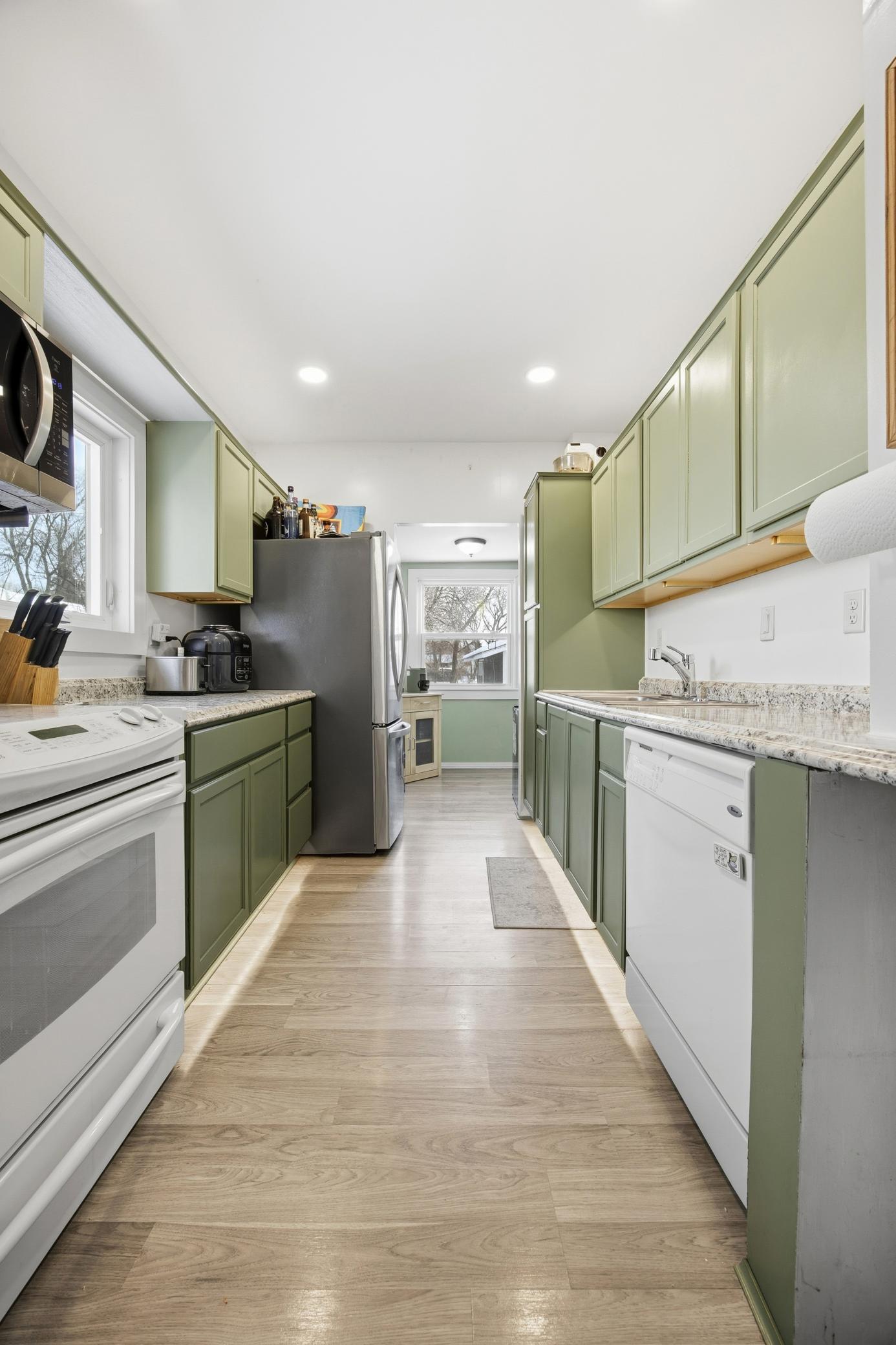 212 10th Street North Moorhead, MN 56560 - Photo 9 of 25