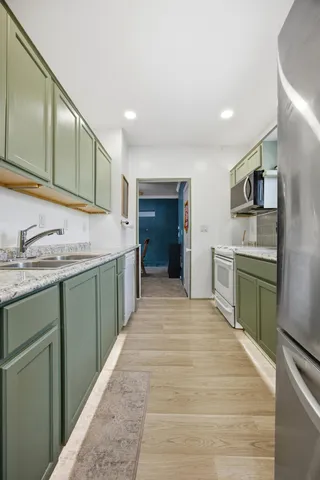 $175,000 | 212 10th Street North, Moorhead, MN 56560