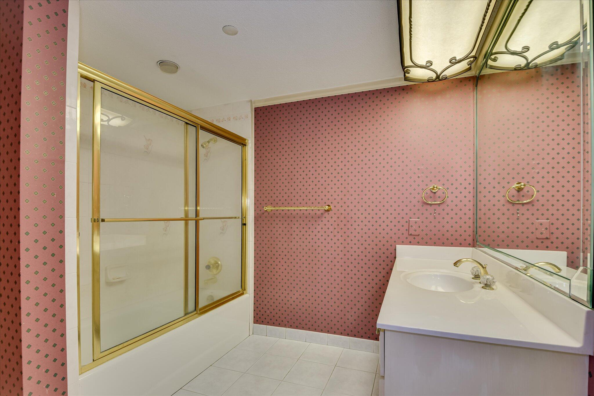 1 7th Street, Unit 1602 Augusta, GA 30901 - Photo 34 of 64 Hall Bath