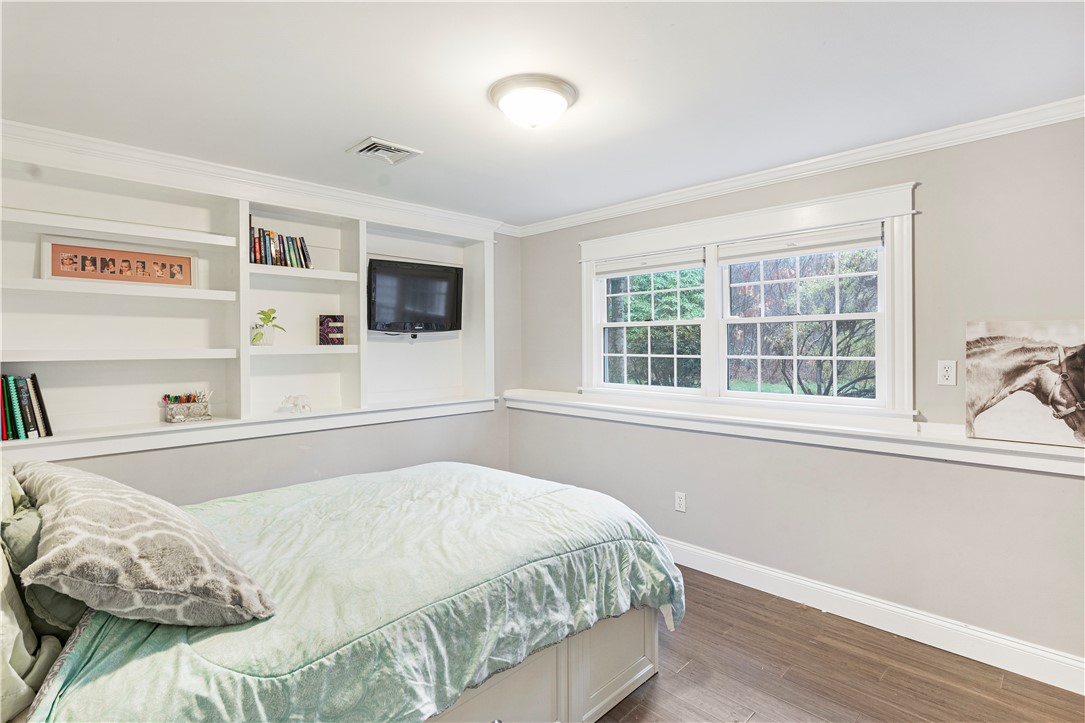 1365 High Hawk Road East Greenwich, RI 02818 - Photo 30 of 39 Gallery Image 30