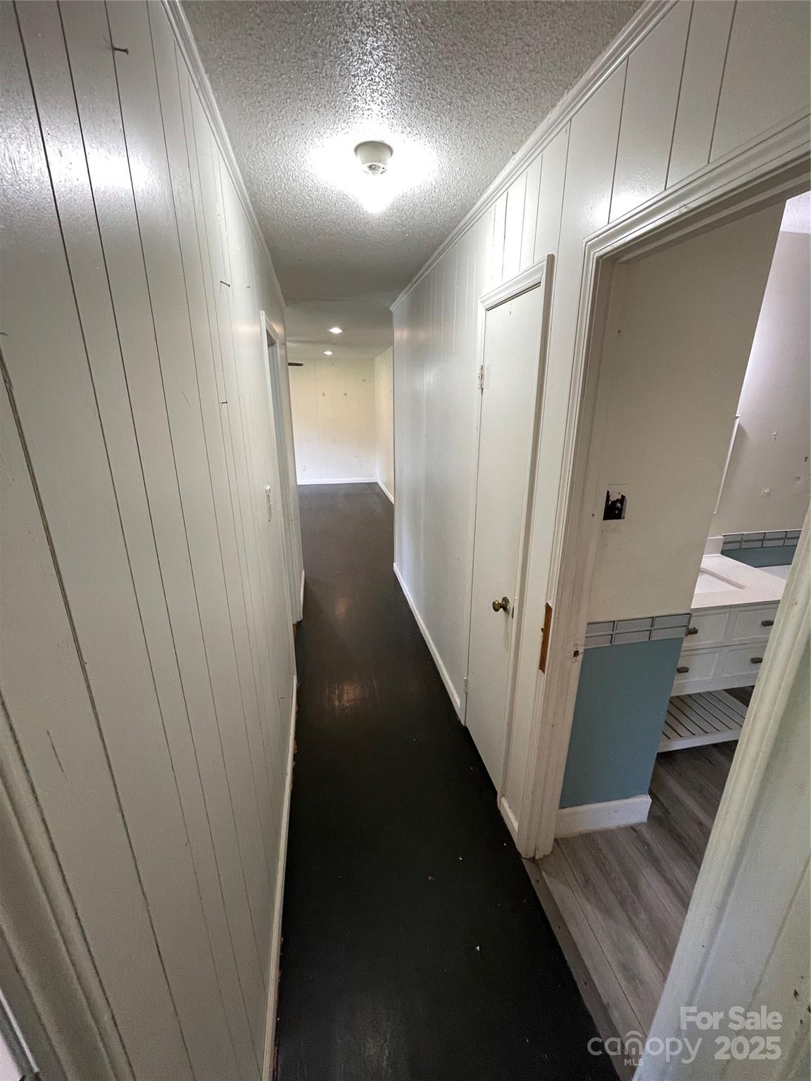 28 Maiden Lane York, SC 29745 - Photo 14 of 22 a view of an entryway