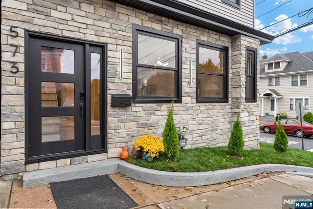 $914,999 | 573 Anderson Avenue, Wood-Ridge, NJ 07075