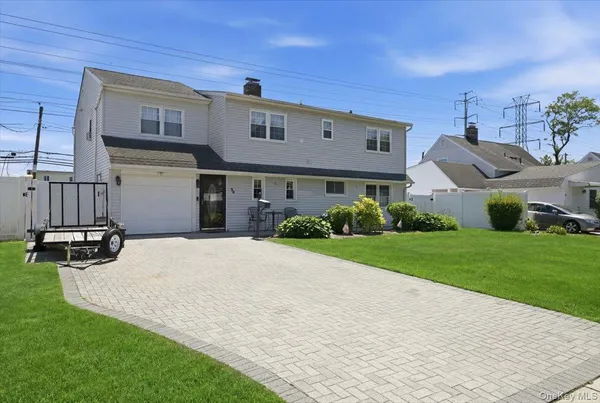 $825,000 | 30 Universe Drive, Levittown, NY 11756