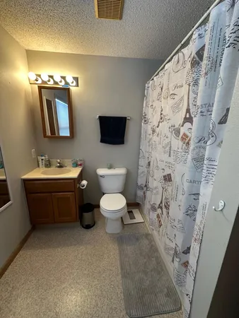 $250,000 | 1038 College Street North, Fargo, ND 58102