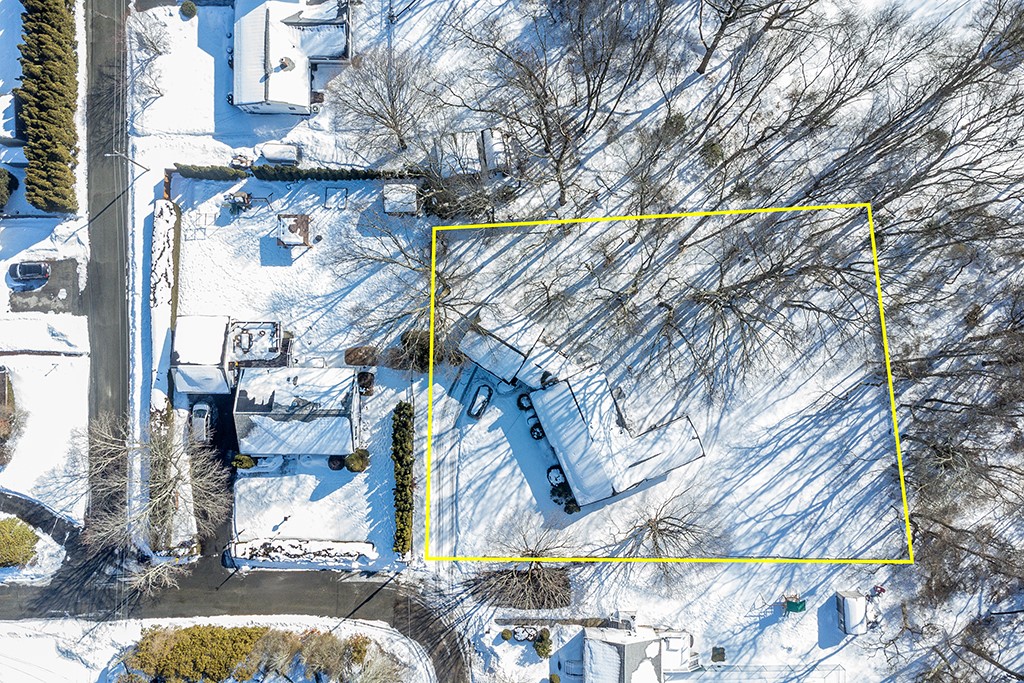 105 Florence Street Tiverton, RI 02878 - Photo 2 of 29