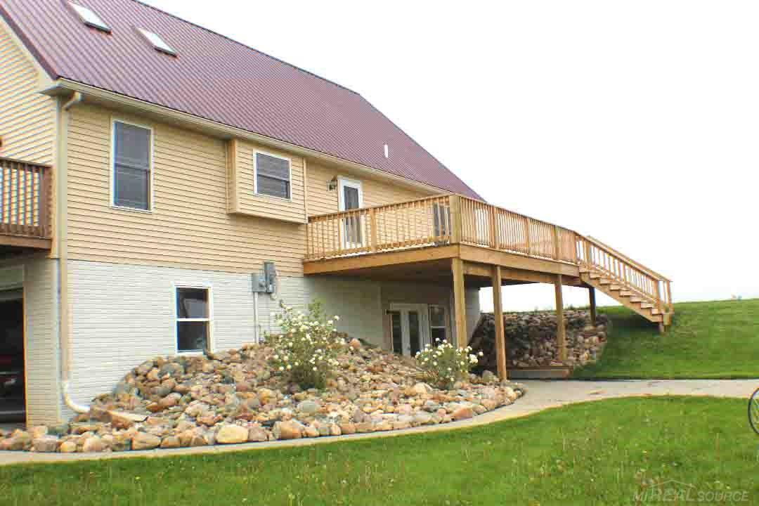 8577 Peck Road Marlette, MI 48453 - Photo 3 of 27