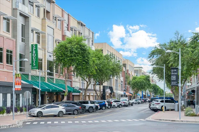 $2,395 | 5350 East Deer Valley Drive, Unit 1247, Phoenix, AZ 85054