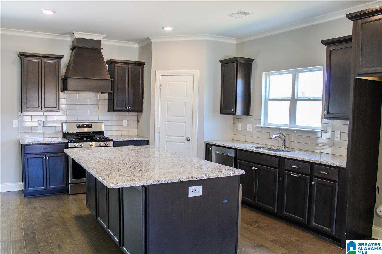 4038 Camellia Ridge Cove Pelham, AL 35124 - Photo 9 of 37