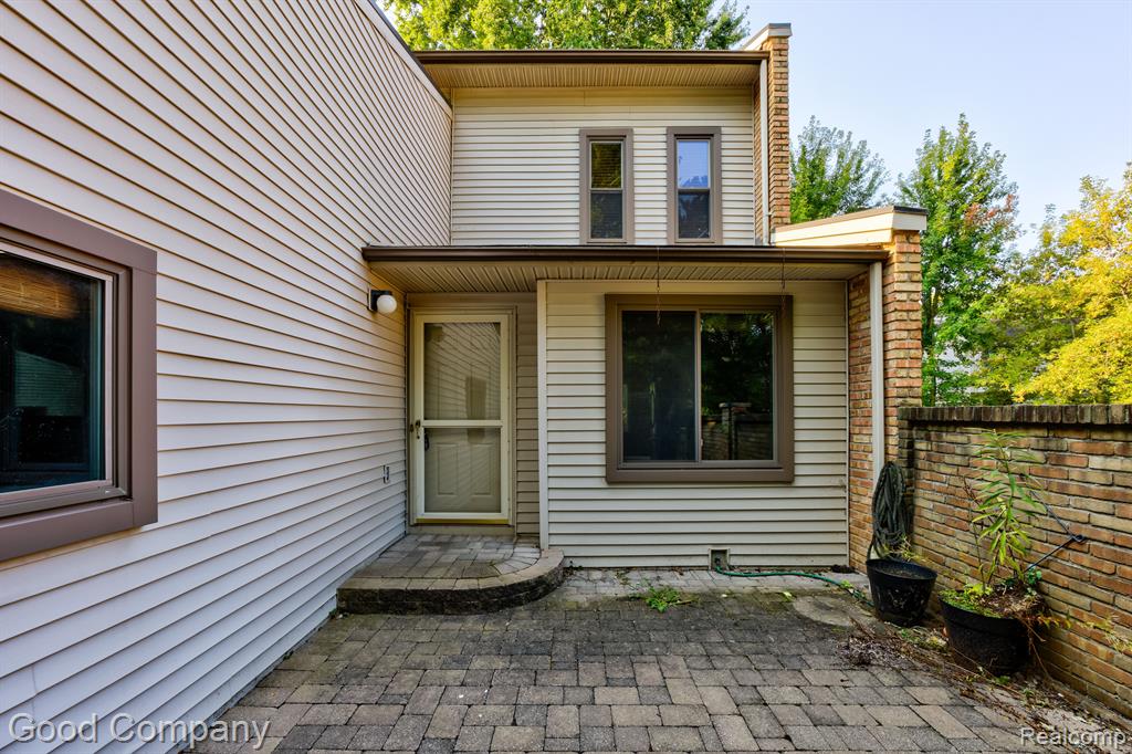 1010 Willow Grove Court Rochester Hills, MI 48307 - Photo 28 of 36