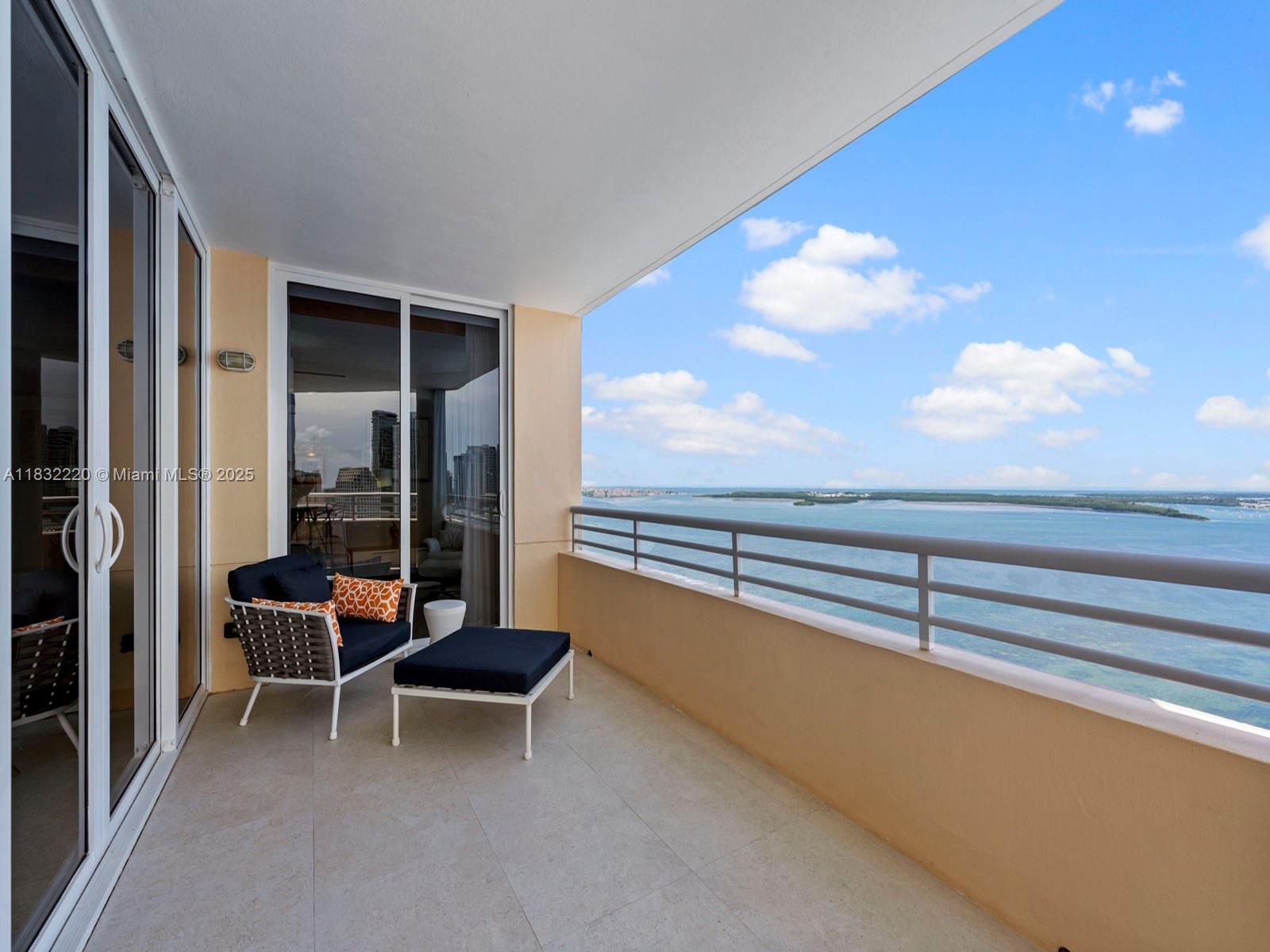 808 Brickell Key Drive, Unit 3208 Miami, FL 33131 - Photo 8 of 45