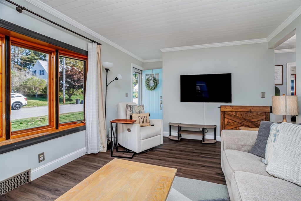 37 Rouville Avenue Gardner, MA 01440 - Photo 18 of 42 a living room with furniture and a flat screen tv