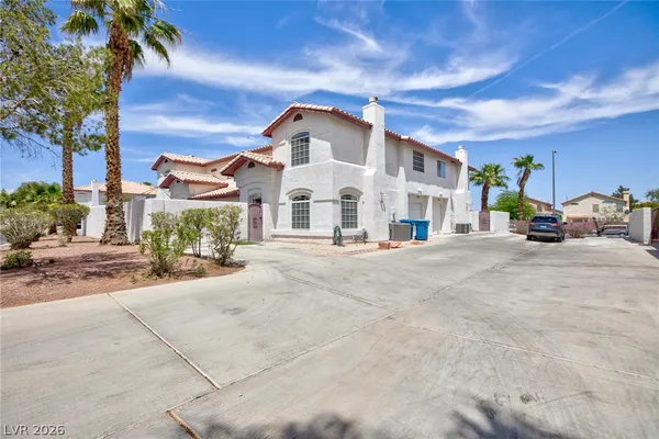 $2,100 | 3910 Starfield Lane, Las Vegas, NV 89147
