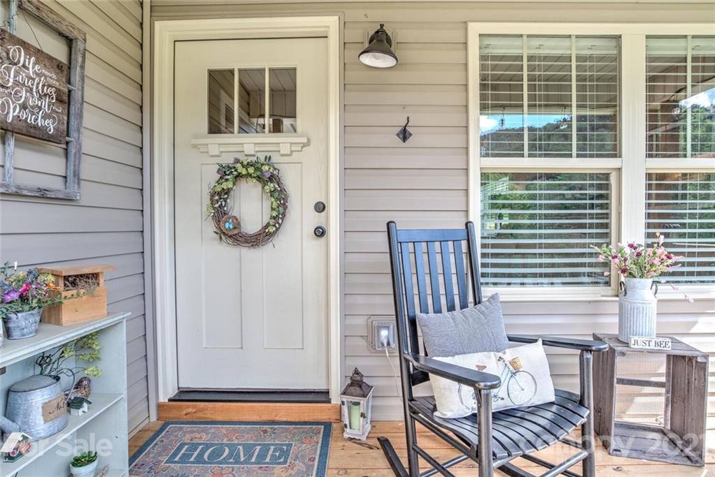 993 Bee Tree Road Swannanoa, NC 28778 - Photo 2 of 35 Gallery Image 2