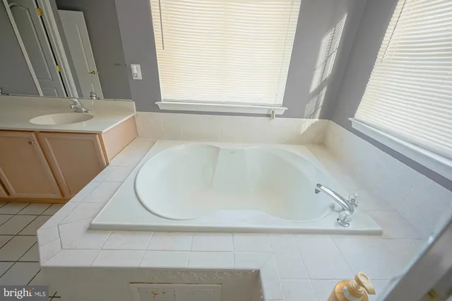 $625,000 | 59 Seneca Lane, Bordentown, NJ 08505