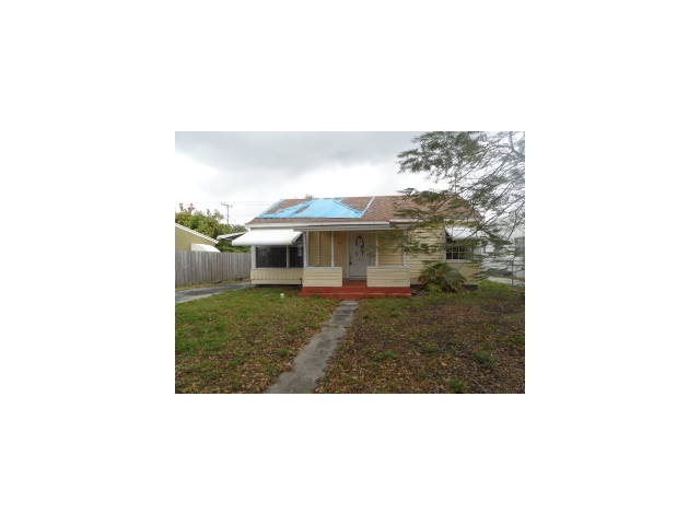 1021 Avon Road West Palm Beach, FL 33401 - Photo 1 of 13 Primary Photo