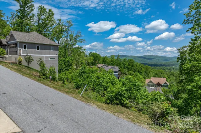 $115,000 | Lot R4 Curtain Bluff, Hendersonville, NC 28791