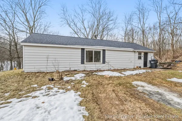 $195,000 | 13000 Pine Lake Road, Plainwell, MI 49080