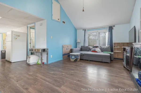 $195,000 | 13000 Pine Lake Road, Plainwell, MI 49080