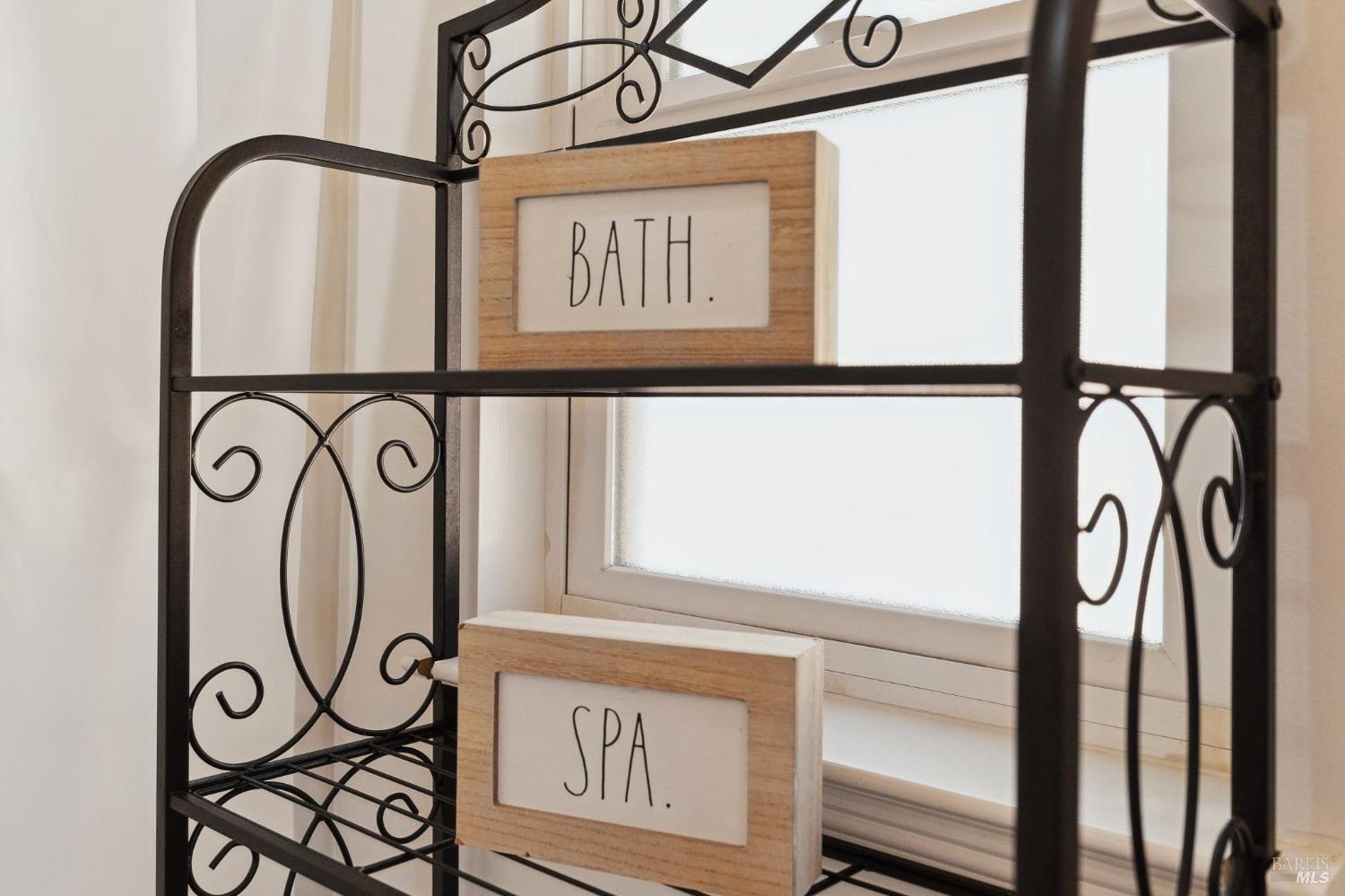 582 Fernando Drive, Unit A Novato, CA 94945 - Photo 11 of 16